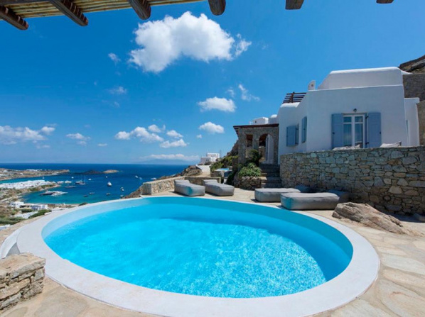 Psarou Villa with private pool by Diles Villas